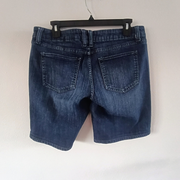 Elle Denim Shorts Womens Size 10 Dark Wash Stretch Mid Rise Casual Jean - Picture 3 of 4